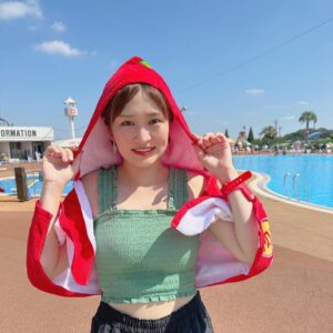 Itô Karin Instagram - 夏！むちっ！

#🍎
