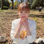 Itô Karin Instagram - . 盛れてる写真だよ🫶🫶 やったね🫶 . 口にクリームが付いてるよ🍩のポーズ。 Photo by @junna_ito_official . . 代々木公園