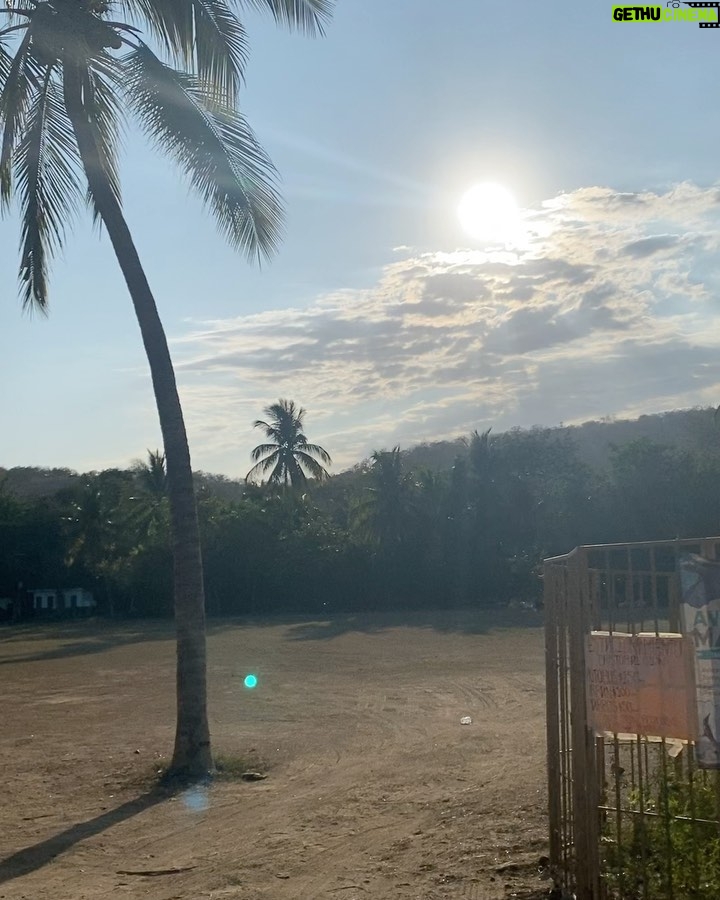 Itzan Escamilla Instagram - life’s a beach, pt 1 Oaxaca