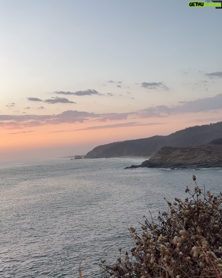 Itzan Escamilla Instagram - life’s a beach, pt 1 Oaxaca