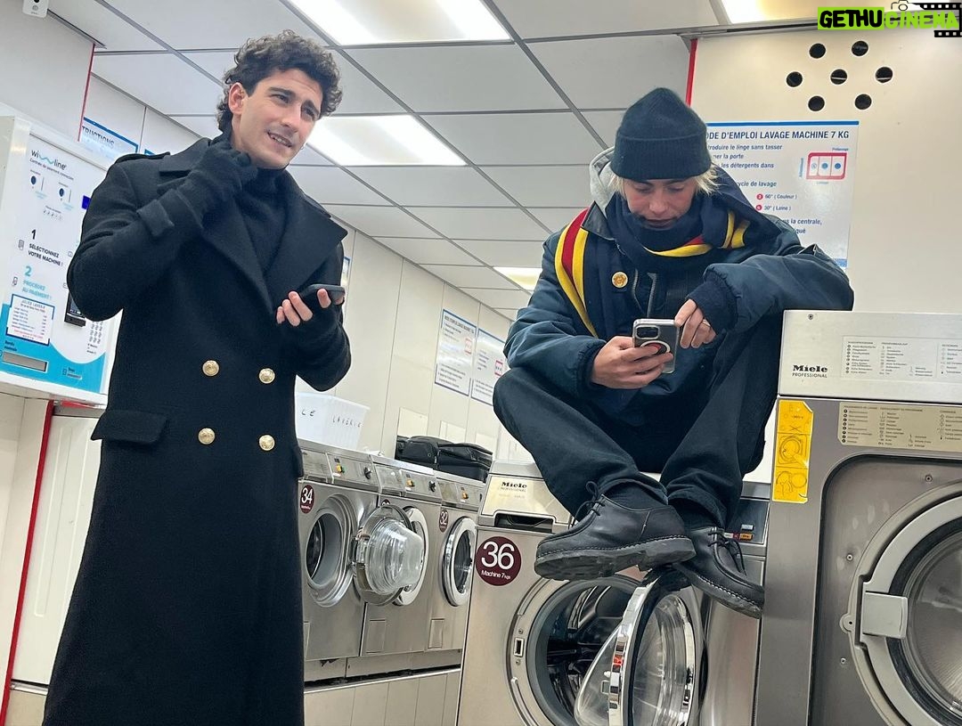 Itzan Escamilla Instagram - 🫦 Paris,France
