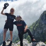 Itziar Ituño Instagram – “Guazan mendirik-mendi,
euzkotar gastiak;
guazan aldatzak gora,
mendigoxaliak;
axe osasuntsubaz
bixitza inddartzera
aberri gustijari
agur egittera”
Aupa, lagun! ✊️zurea izango da garaipena mendi latz hau igotzean.
Eutsi goiari, txapelduuuuun!!!Maite zaitut❤️💫

“Vamonos de monte en monte
jovenes vasc@s;
Vamos  pendientes arriba,
alpinistas;
A fortalecer la vida con aire puro
A saludar a toda nuestra tierra”
Aupa amigo! La victoria será tuya subiendo ésta dificil montaña. 
Aguanta, campeón!! Te quiero mucho❤️💫