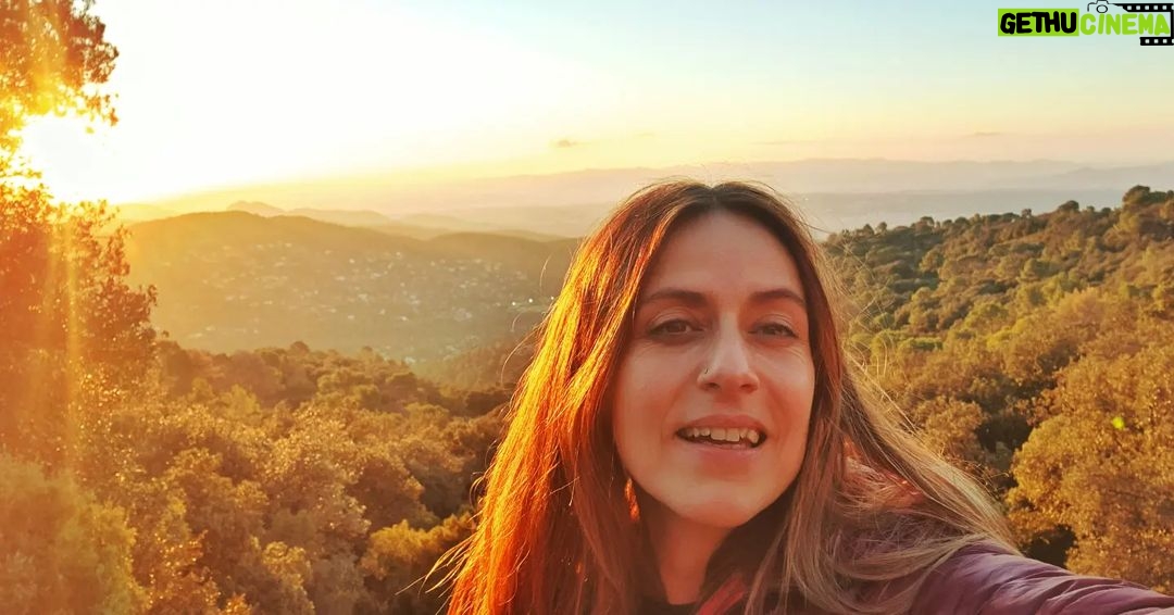 Itziar Ituño Instagram - La mola. Leku zoragarria. Eskerrik asko ,Carme eta Laia. La Mola