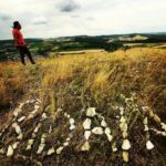 Itziar Ituño Instagram - Benetako bidaia, bihotz eta gogoan gelditzen dena. die wahre Reise derjenige, der in Erinnerung und Herz bleibt El verdadero viaje. El.que se queda en la memoria y el corazón..."y el viento sopla a través de la montaña, los deseos y los sueños pequeños" ❤️