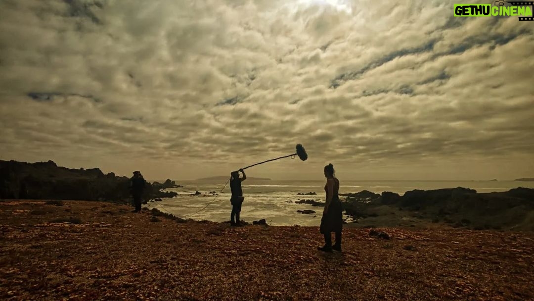 Itziar Ituño Instagram - Caleta Tortuga (Chañaral de Aceituno) Robinsones filmatzen. #robinsoneslaserie @robinsoneslaserie 📸Charly Vasquez @vasquez_films