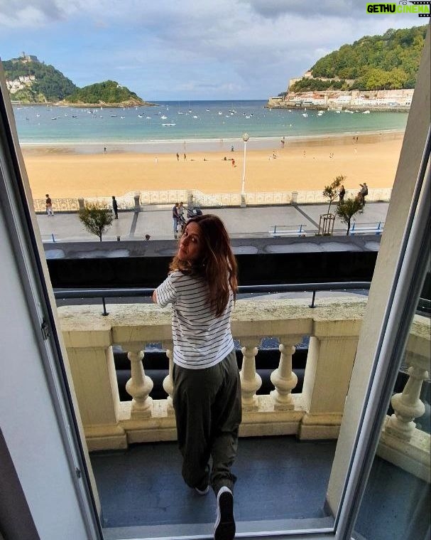 Itziar Ituño Instagram - Donostin "A room with a view", E.H-ko luxuaz...