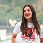 Itziar Ituño Instagram - Donostiko zinemaldiko BLACK IS BELTZA 2, AINHOA aurkezpenean aspaldiko lagun argazkilaria topaten dozunean. Aupa @ikorkotx !!! Zenbat gauza gertatu da "Loreak" aurkezpenetik hona...eta Goenkaletik! Baina hamen gauz ondino gerra emoteko prest! Aupa zu, besarkada handi bat! 📸📸📸📸📸 @blackisbeltza.2.ainhoa @ssiff.donos Cuando en la presentación de BLACK IS BELTZA 2, AINHOA en el Festival de cine de San Sebastian te encuentras con un viejo amigo fotógrafo..aupa @ikorkotx !!! Cuanto ha llovido desde la presentación de "Loreak", eh?...y desde Goenkale? Y aún aquí dispuestos a dar guerra, aupa zu! Un abrazo enorme! 📸📸📸📸📸 @blackisbeltza.2.ainhoa @ssiff.donos When in the presentation of BLACK IS BELTZA 2, AINHOA film in the San Sebastian film festival you meet an old photographer friend @ikorkotx ...how long from "Loreak" and "Goenkale"!... and here we are stand up and ready to still fighting. A big hug, my friend! 📸📸📸📸
