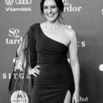 Itziar Ituño Instagram - Domekan, Sitgeseko estrenaurreko aurkezpenean. Pelikula itzela ein dogu munduantzako...GORA HERRI TXIKI TA ZAHAR!✊️✊️💫 El domingo en la presentación de IRATI en Sitges. Hemos hecho un peliculón para el mundo...VIVAN LOS PEQUEÑOS Y VIEJOS PUEBLOS!!💫💫 On sunday in the premier of IRATI. We have done a great movie...yes, we do it! UP THE SMALL AND OLD COUNTRIES!!💫