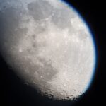 Itziar Ituño Instagram - Atakamako basamortuan zerua hurbilago dago eta bertokoek irakasten dotzue non dauen Alpha Centaurus ta Orion, zenbat satelite dekozen jupiterrek , lau, eta saturnoren eraztun zoragarriaz, zeuk ikusten dozuz ilargiaren azal ganetik niniak paseatu ostean...arina da benetan lurraren mugimendua,ezin dozue imajinatu eta benetan gara txikiak eta harroak metaunibertso hontan. Gure izatea hasperena baino ez da ta gure garrantzia nimiñoa...beraz, goza dezagun txikitasun horretaz bizirik gauzen bitartean!🌖/ En el desierto de Atacama el cielo está más cerca y l@s de aquí te enseñan donde está Alfa Centauro y Orión, cuantos satélites tiene Júpiter , que tiene cuatro, y sobre el magnifico anillo de Saturno ,y los ves depues de haber paseado las pupilas por la superficie de la luna...que rápido se mueve la tierra al rotar, no lo podeis ni imaginar ,que pequeñ@s y que arrogantes somos en éste Metauniverso. Nuestra existencia es un suspiro y nuestra importancia mínima...entonces, disfrutemos de nuestra pequeñez mientras estemos viv@s! In the Atacama desert the sky is closer and the people here show you where Alpha Centauri and Orion are, how many satellites Jupiter has, which has four, and about the magnificent ring of Saturn, and you see them after having walked the pupils on the surface of the moon... how fast the earth moves when it rotates, you can't even imagine, how small and how arrogant we are in this Metauniverse. Our existence is a sigh and our minimum importance...so, let's enjoy our smallness while we are alive!