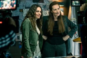 Itziar Ituño Instagram - Gaur ikusgai Netflixen BERLIN.7. Eta 8. ataletan
@netflixes @lacasadepapel
Aktoresa bi hauekaz lana eta denbora partekatzeko plazerra izan nuen Rachel eta Najwa. Handiak zarete, lagunak,eta maite zaituztet. 

Hoy a vuestra disposición en Netflix @netflixes
 BERLIN,cap 7 y 8. Tuve el enorme placer de compartir curro y tiempo con éstas dos pedazo actrices, Najwa @najwanimri y Rachel @rachel_lascar .
Que grandes, amigas,se os quiere.

Ez galdu!☄️