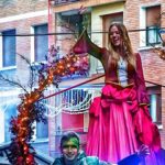 Itziar Ituño Instagram - Neguko solstizio zoriontsue danoi!! "Ta eutsi zan zeruan zehar Eguzkia joan eta gero. Libre izateko haiz jaioa. Mari, ez zara izango niretzat. Nire ametsetan ginen Biok tximisten lagun Baina argi da hori zela Soilik umeen ipuin. Ta eutsi zan zeruan zehar Eguzkia joan eta gero. Leihotik dut ikusi ekaitza Ta pentsa bapatean Hor sugar damatxoarekin Gaur berriro larrutan." SU TA GAR @sutagarofizial Eskerrik asko, Eneko, sugaar maitia barriro be ni une batez jainkosa izendatzeagatik, itzela izan da, espezial❤️🐍