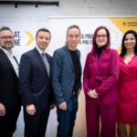 Ivan Bartoš Instagram - Dnes jsme vykopli kampaň pro volby do Europarlamentu 🇪🇺 👉 Prosazujeme politiku digitálního věku. Bojujeme za konkurenceschopnou Evropu a prosperující Česko. 👉 Stojíme za zahraniční politikou s rovnou páteří. 👉 Máme plán pro kvalitní život ve městě a na vsi. 👉 A garantujeme boj s korupcí a daňovými ráji. Link na celý program najdete v biu. město moře