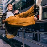 Ivan Krishtoforenko Instagram - Не касаясь земли. Мы так часто отрываемся от земли, что иногда как говорят «путаем берега» В моей жизни было много таких моментов, но только сейчас я по настоящему знаю как это.Речь не о звездной болезни или поехавшей крыше, речь о легкости и принятии.Скорпион живущий внутри меня, часто ломает мои планы и я принял, что нет смысла загадывать и планировать, нужно просто стремиться.Стремиться от чистого сердца. Желаю всем найти свою высоту. Фотограф @multikov