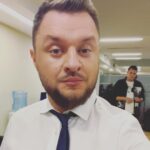 Ivan Polovinkin Instagram - Подхудел! (Секрет расскажу позже! Сейчас нет сил писать) #comedyclub #comedy #москва #половинкин Москва • Moscow