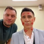 Ivan Polovinkin Instagram - Секса вам в ленту! А ещё на фотке есть я! @timurbatrutdinov просто вышел из машины и прошёл 300 метров, и вот результат! #comedyclub #comedy #половинкин #батрудинов #батрутдинов Барвиха Luxury Village
