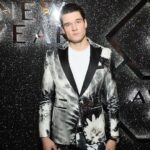 Ivan Zhvakin Instagram - В свете гламурных софитов ✨Побывал тут на премии @fashiontv_ru. Проходило всё в помпезном The Ritz-Carlton. Были и звёзды эстрады. Лазарев, Басков, Бузова. Много интересных новых лиц, хорошая музыка, вкусная еда, я хотел сопутствовать происходящему, поэтому надел костюм бренда @philipppleinofficial Каждый, кто меня видел, отметил его (на мне)) притягательность! Ну, а я всё больше погружаюсь в пучину светской жизни! Пожелаете мне в этом удачи😅?! #иванжвакин #dolchevita #philippplein #светскаяхроника #фешн The Carlton, Moscow