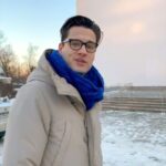 Ivan Zhvakin Instagram - Я с детства благодаря родителям-медикам люблю биологию, и в частности палеонтологию 🦖Во всех городах, где есть палеонтологические музеи и где есть я) обязательно в них хожу. В Москве в музее Дарвина оказался впервые. На это вдохновила лекция на сайте Российского общества «Знание» (​​@znanie_russia) 🧠Нашел там потрясающую лекцию о генетических технологиях, которые оживят уже вымерших или вымирающих животных. В общем, все будет как в Парке Юрского периода, только по-настоящему! Это захватывающая перспектива, согласны? А вообще на сайте «Знание» очень много интересных лекций. Заходите, смотрите и просвещайтесь! ✨ #иванжвакин #знание #знаниесила