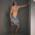 Ivan Zhvakin Instagram - Где можно спрятаться от суровой русской зимы?.. Правильно, в теплых водах бассейна! Как будто на курорт сгонял, а в моих любимых шортах от #МС2saintbarth вообще полное ощущение, что постоял под тропическим ливнем!! А вы как спасаетесь от холодов?! 🩳 by @xo_man_ru & MC2 Saint Barth 📸 @nikitakit.ph World Class Оружейный