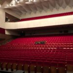 Ivan Zhvakin Instagram - Проезжая по новым городам и каждый день посещая разные площадки, начинаешь видеть всё в сравнении. Состояние театров, зритель и такие разные города. В некоторые я бы вернулся еще раз и лучше летом 😉 Мои фавориты сегодня — Ижевск, Екатеринбург и Елец! Прелестные чудо-города! Каждый со своей атмосферой и очарованием. Особенно Елец. Гуляешь по историческим улочкам и видишь столько сохранившихся старинных домов! Хочется идти и идти, не останавливаясь, пока так не обойдёшь весь город. Жаль, что для этого нужно больше времени, чем есть во время гастролей. Самая лучшая сцена на которой мы играли была в Ижевске! Просторное закулисье и толковая аппаратура дают ощущение профессионализма от и до👍 А рядом с Екатеринбургом находится любимый мною Челябинск! Надеюсь, что и в нем окажусь снова. Был уже несколько раз, но так и не насладился вдоволь! Из города в город остаётся неизменным одно — очень внимательный и наслаждающийся нашей русской классикой зритель! Это не может не радовать! Спектаклю это предаёт особенный смысл. Надеюсь, что в нашей необъятной ещё множество таких же приятных мест и душевных зрителей, к которым мне захочется возвращаться снова и снова. #иванжвакин