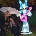 Iveta Lutovská Instagram - Světelná výstava @winterwonderlandcz 💡 - dávám sem jako tip na moc hezký rodinný výlet 😉 #tipnavylet #vystava #svetylka #zazitek Praha-Letňany