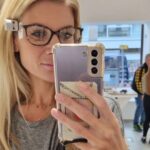 Iveta Lutovská Instagram - Tak které?!🤓 V @alensa.cz mají takový výběr, že jsem ráda, že mi tam po změření dioptrií ochotně poradili🙏. Pokud ale není čas, na eshopu jich je taky víc nez dost - a s výběrem zase ochotně poradí virtuální zrcadlo, kde si můžete vybrat skutečné lidi (kterým se podobáte) a na nich brýle uvidíte - super nápad pro všechny zaneprázdněné👌. A ještě můžete využít slevu 50 %😉 Vztahuje se na modely: Kimikado, Marisio, Crulle 👉https://www.alensa.cz/bryle-crulle-kimikado-marisio.html?dc_code=iveta50 Na všechny ostatní značky je sleva 15 %. 👉https://www.alensa.cz/?dc_code=iveta15 #bryle #konecnevidim #nadalku #spoluprace #alensa