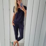 Iveta Lutovská Instagram - Ode dneška až do 23.7. platí sleva 20 % na vše (i zlevněné věcičky/slevy se sčítají) u české volnočasové módy @sam73.cz Obleče i obuje se u nich celá rodina - a stylově🙂! Při objednávce stačí zadat kód: IVET20 ... a zároveň probíhají na jejich prodejnách další akce - nejen slevy až 70 %, ale i sleva dalších 100 Kč, když si o ní u pokladny řeknete😊 (při nákupu nad 500 Kč) #sam73 #moda na #volnycas