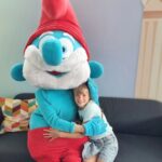 Iveta Lutovská Instagram - Mám pro vás❗️SOUTĚŽ❗️o rodinné VIP vstupenky do Šmoulího světa v Brně. My tam byli včera a byl to zážitek nejen pro děti🤩! (...a řekla bych, že půlden na to rozhodně nestačí😉) Šmoulíci jsou na Výstavišti do konce prázdnin a pokud chcete vyhrát vstupenky: - označte, s kým byste tam rádi dorazili - a odpovězte: odkud Šmoulové pocházejí (Výherce vylosuju v pátek🍀) - soutěž ukončena: výherce ve stories 😉 #soutez #smoulove #zabava #prodeti #prorodinu Brno Vystaviste