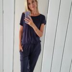 Iveta Lutovská Instagram - Ode dneška až do 23.7. platí sleva 20 % na vše (i zlevněné věcičky/slevy se sčítají) u české volnočasové módy @sam73.cz Obleče i obuje se u nich celá rodina - a stylově🙂! Při objednávce stačí zadat kód: IVET20 ... a zároveň probíhají na jejich prodejnách další akce - nejen slevy až 70 %, ale i sleva dalších 100 Kč, když si o ní u pokladny řeknete😊 (při nákupu nad 500 Kč) #sam73 #moda na #volnycas