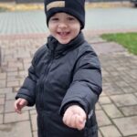 Iveta Lutovská Instagram - První sníííh! (snížek teda) ❄️ na sněhuláka to sice není, ale radosti to udělalo dost 🙂 #snih #radost #zimajetu