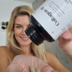 Iveta Lutovská Instagram - Moje denní dávka kolagenu a dalších vitamínů od @annabrandejs_czsk pro krásnou a zdravou pokožku i podporu imunity 🙏 ... a v nabídce už mají i krásné vánoční balíčky - například pro omlazení pleti zevnitř i zvenčí. To určitě neurazí žádnou ženu, protože všechny se chceme líbit (a stárnout pomaleji🤫)...😉 #doplnkystravy #kolagen #vitaminy #spoluprace #annabrandejs