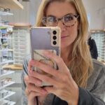 Iveta Lutovská Instagram - Tak které?!🤓 V @alensa.cz mají takový výběr, že jsem ráda, že mi tam po změření dioptrií ochotně poradili🙏. Pokud ale není čas, na eshopu jich je taky víc nez dost - a s výběrem zase ochotně poradí virtuální zrcadlo, kde si můžete vybrat skutečné lidi (kterým se podobáte) a na nich brýle uvidíte - super nápad pro všechny zaneprázdněné👌. A ještě můžete využít slevu 50 %😉 Vztahuje se na modely: Kimikado, Marisio, Crulle 👉https://www.alensa.cz/bryle-crulle-kimikado-marisio.html?dc_code=iveta50 Na všechny ostatní značky je sleva 15 %. 👉https://www.alensa.cz/?dc_code=iveta15 #bryle #konecnevidim #nadalku #spoluprace #alensa