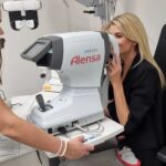 Iveta Lutovská Instagram - Co třeba pořídit ježíška v optice?🤓 Myslím, že brýlemi anebo poukázkou určitě uděláte radost😉. V @alensa.cz mají velký výběr obrouček a slunečních brýlí (a koupit se dají i online za stejné ceny jako na prodejně) a zároveň si může nechat zdarma změřit dioptrie (doporučuji se předem objednat, ať nečekáte)... A na závěr ještě velká sleva - 50 %🤑 na všechny typy brýlí MARISIO, KIMIKADO, CRULLE. Sleva platí až do konce ledna a kód je: 👉 IVETA50 (Na ostatní značky platí sleva 15 % a kód je: IVETA15) #bryle #tipnadarek #sleva #spoluprace