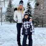 Iveta Lutovská Instagram - Dnes si hrajem na modelky🫢. V oblečení z @davidsportcz to jde samo...🤩 #spindl #nahorach #mydve Spindleruv Mlyn