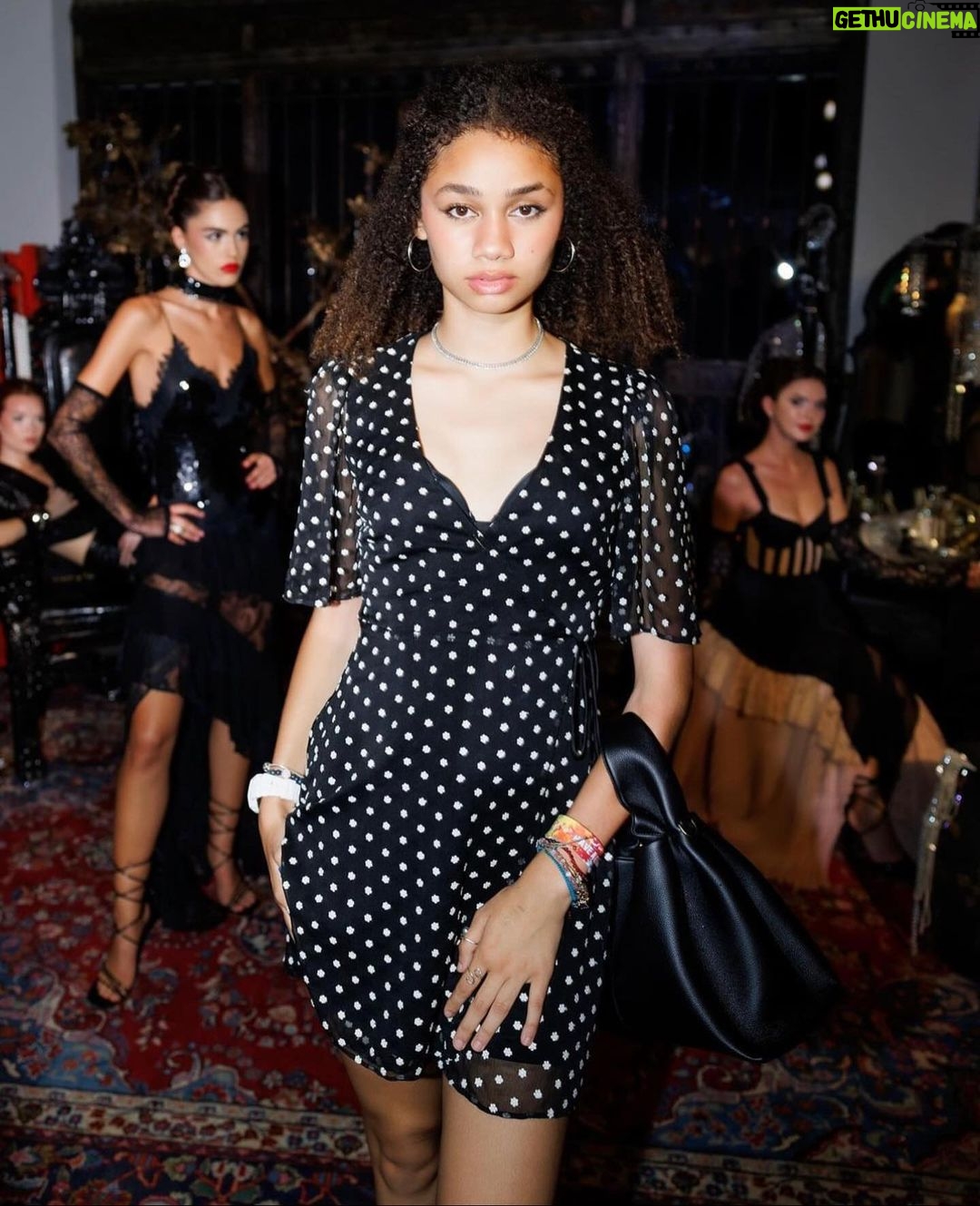 Izabela Rose Instagram - “Charmed,I’m sure.”