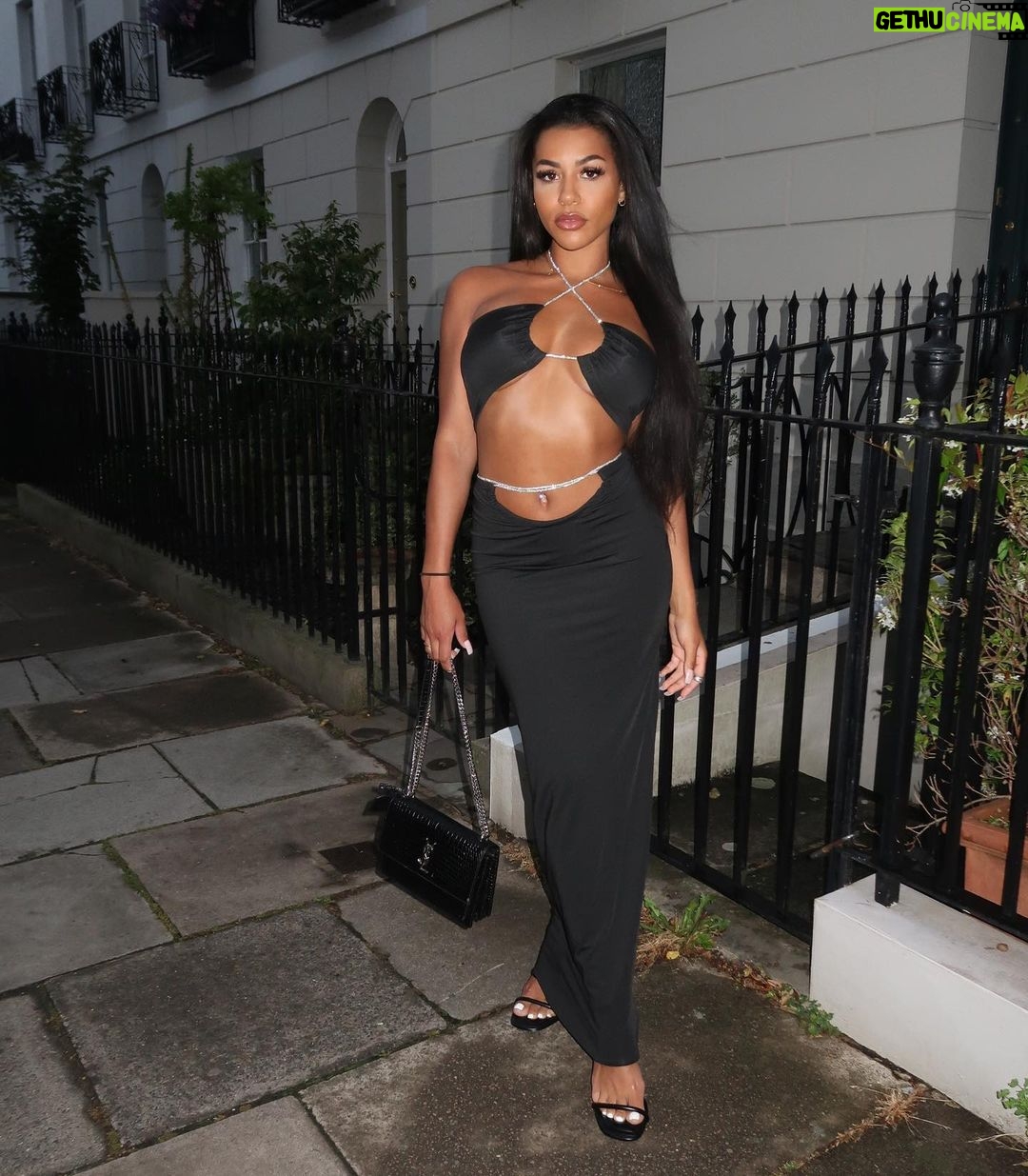 Izzy Fairthorne Instagram - 🖤 @missyempire #missygirl #missyempire