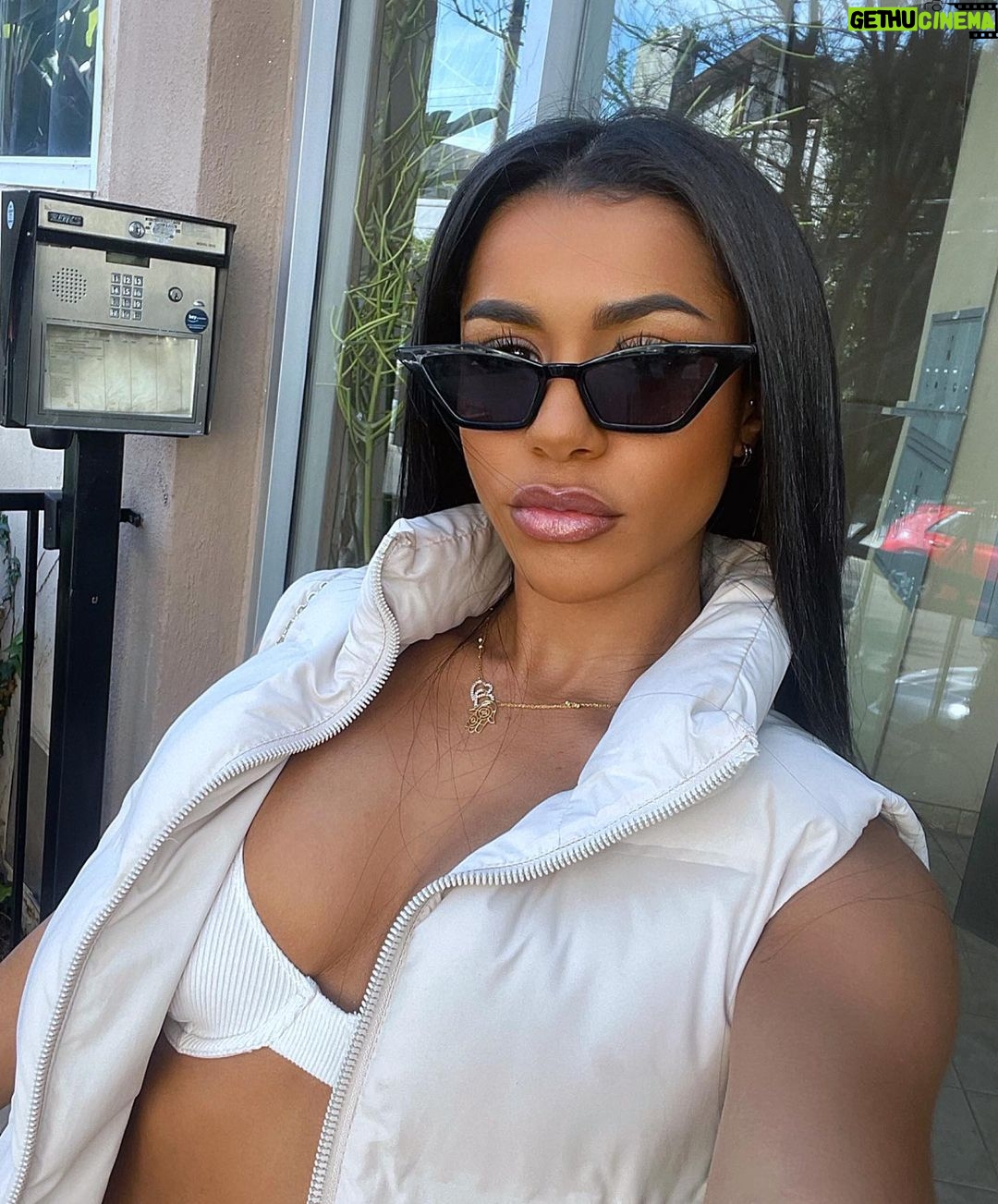 Izzy Fairthorne Instagram - Mood > Los Angeles, California