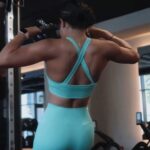 Izzy Fairthorne Instagram - ✨train your upper body ✨ •Lat pull down •Chest supported rows Super set •Face pulls / rear flys •Pull downs ( left, right, both)