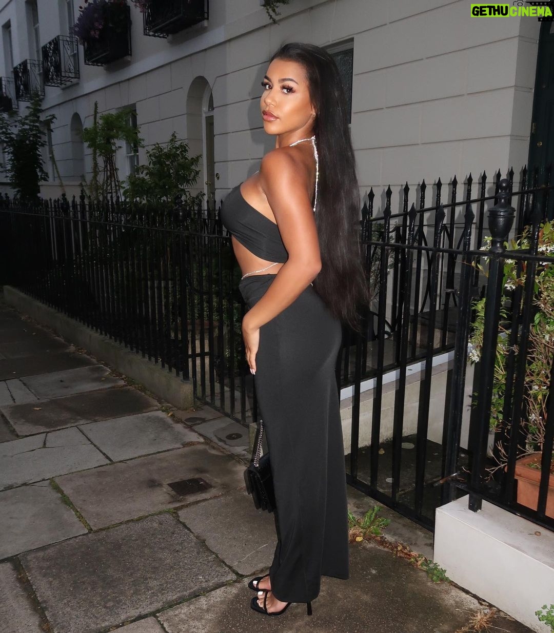 Izzy Fairthorne Instagram - 🖤 @missyempire #missygirl #missyempire
