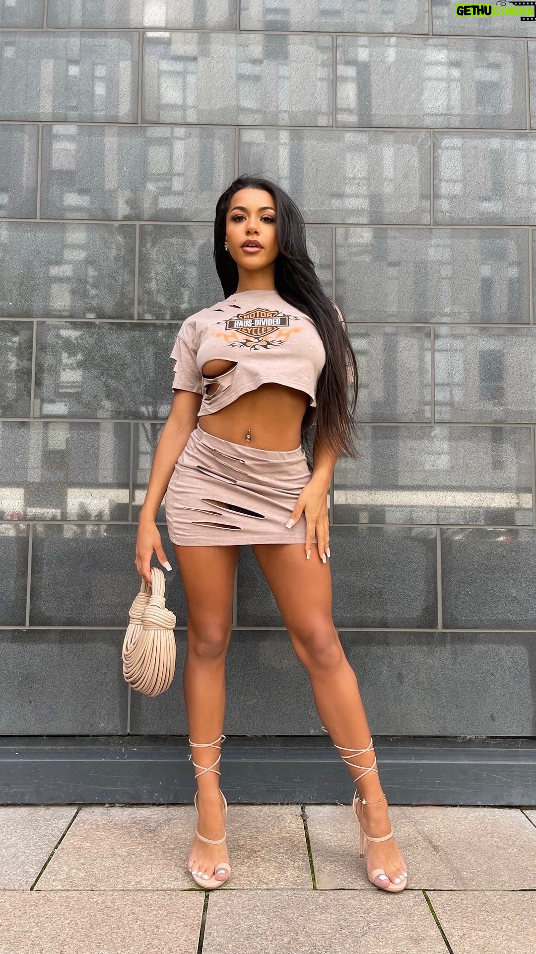 Izzy Fairthorne Instagram - Full fit from @egoofficial 🤍