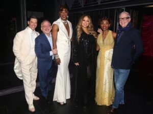 J. Harrison Ghee Instagram - We have had some incredible humans stop by the Shubert theater to see @somelikeithotmusical! I’m full of gratitude for their love, support and beautiful words. They all inspire and uplift me in different ways and I carry their joy in all that I do! Thank each and every one of you. #hotties #dassit

Professional 📸: @bruglikas