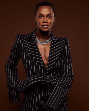 J. Harrison Ghee Instagram - So honored to be the cover story for @metroweekly 

Click the link in my bio to check out the issue and the full interview! 

📷: @benjaminriveraphotography 
💄: @estabrookartistry 
Styling: me 🥰
