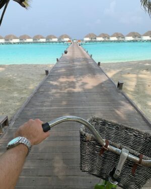 Jörn Schlönvoigt Instagram - This is how cycling is fun. Who’s coming with me?  #tb #throwback #maldives #need #this #soon #again #memories #indianocean #travel
