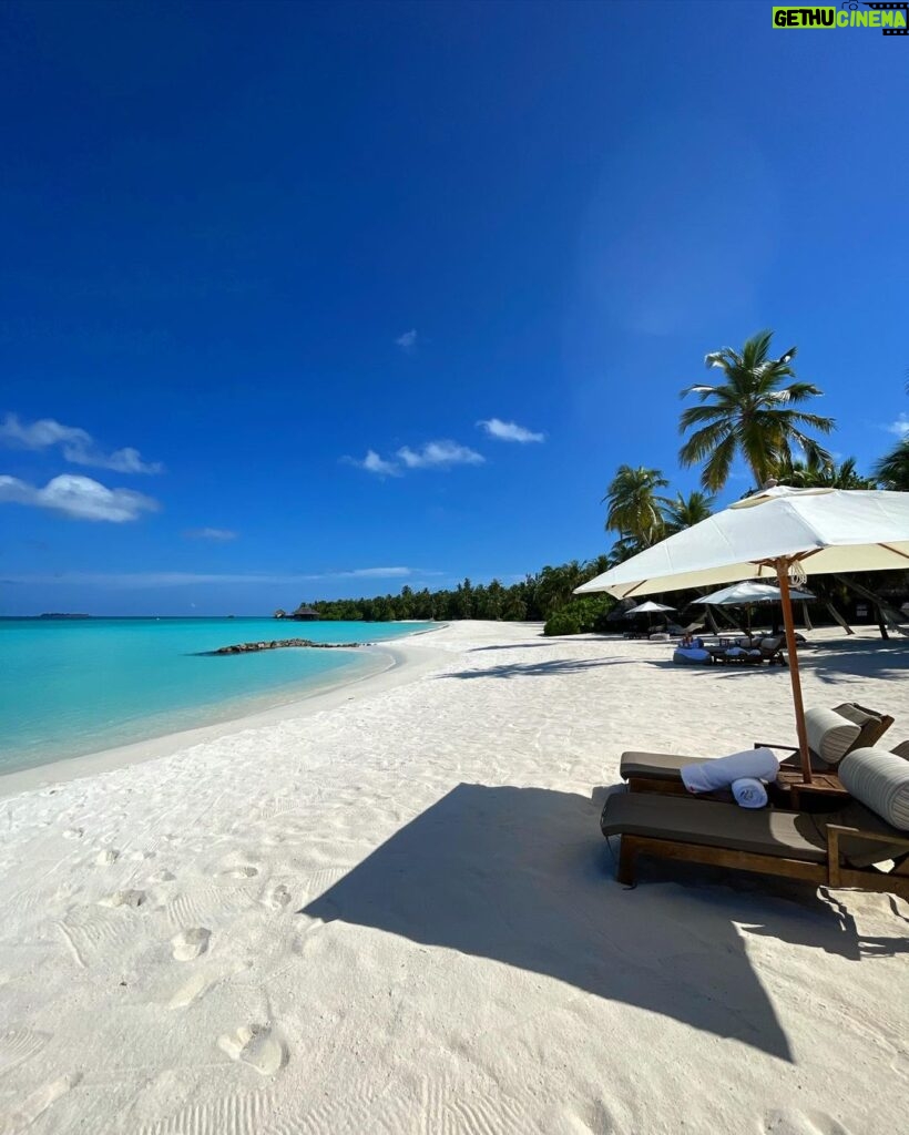 Jörn Schlönvoigt Instagram - One&Only Diary #maldives #ooreethirah #travel #travelgram #planet #earth #beach One&Only Reethi Rah, Maldives
