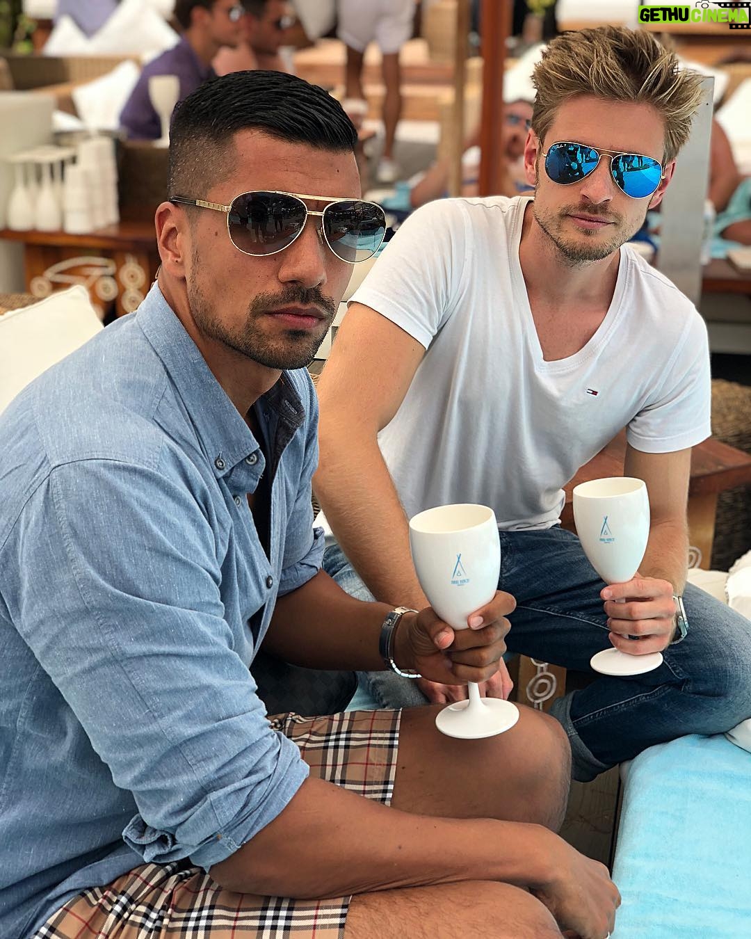 Jörn Schlönvoigt - 9.7K Likes - Miami Vice auf Mallorca #jga #thankyou #guys Werbung (Namensnennung)