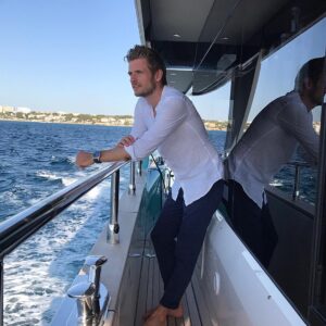 Jörn Schlönvoigt Instagram - Happiness is not a destination it’s a way of life #travel #alwaysforward