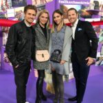 Jörn Schlönvoigt Instagram - #Anzeige und was verbindet ihr mit der Milka Alpenmilch Schokolade? Macht es wie wir und erkundet die Milka Wall of Inspiration in der Mall of Berlin! Kommt noch ‪bis Samstag‬ vorbei, teilt eure Inspirationen an der Wall und testet die leckere Milka Schokolade. #milkaschmecktwie