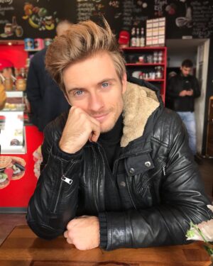 Jörn Schlönvoigt Instagram - #youandme #sunday #berlin #instagood