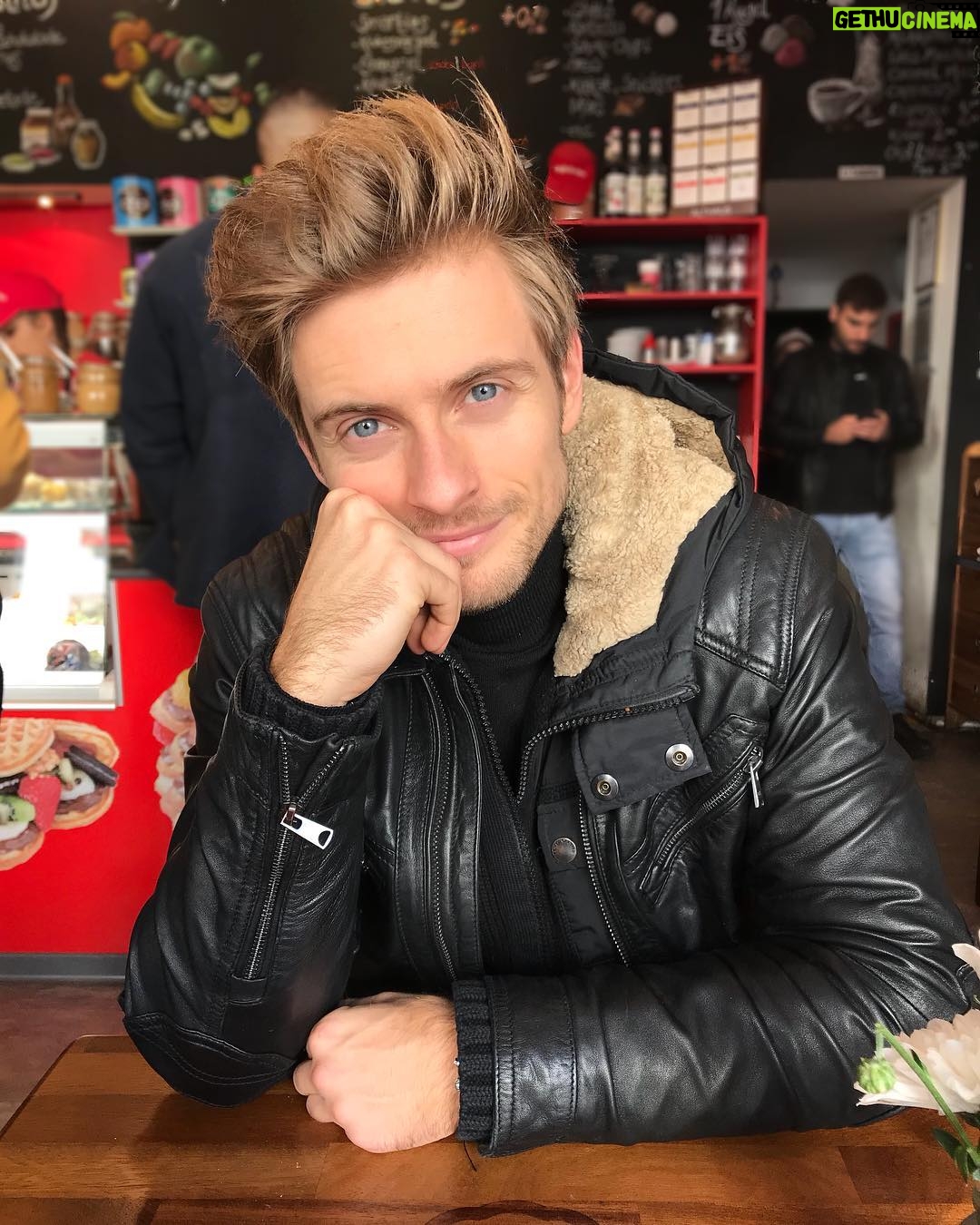 Jörn Schlönvoigt - 8.6K Likes - #youandme #sunday #berlin #instagood