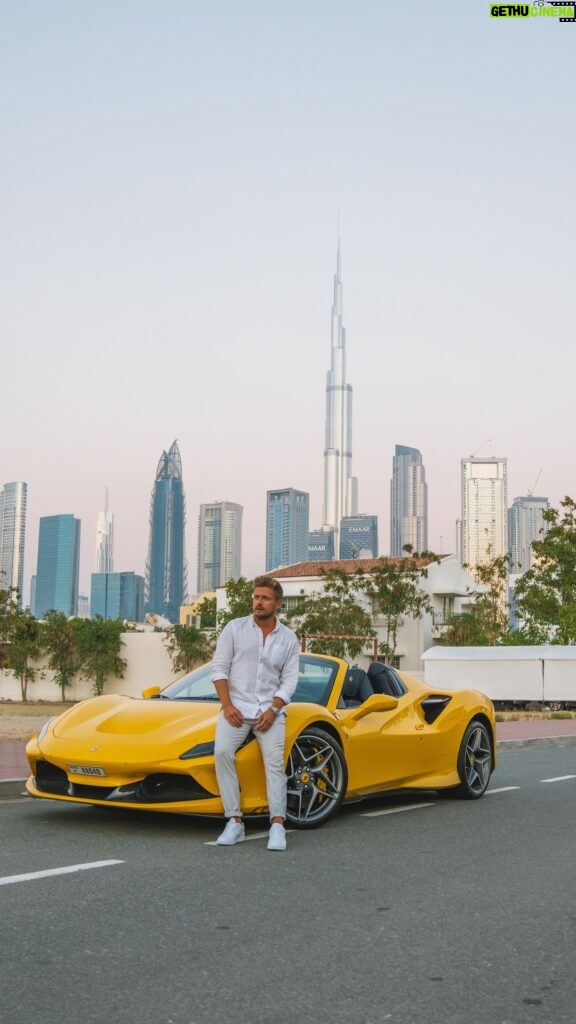 Jörn Schlönvoigt Instagram - Matching the sun #ferrari #supercars #dubai @flagship_rentals 🫶🏼 video @neco.graphy Dubai, United Arab Emirates