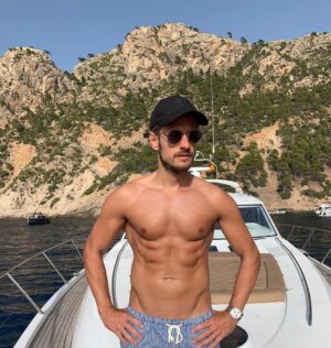 Jörn Schlönvoigt Instagram - Einer kleiner sommerlicher Rückblick zu meinem 34 Geburtstag auf Mallorca #tb #sun #birthday #boattrip #thankful